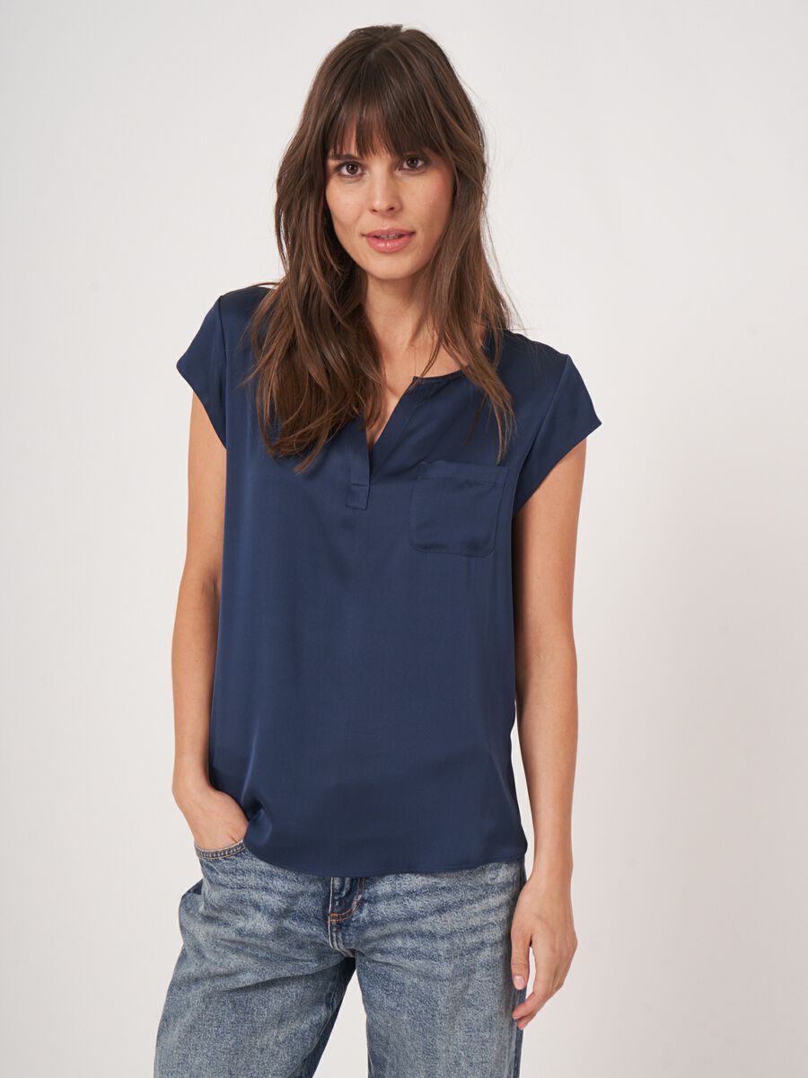 Short-sleeved silk top with pocket image number 0