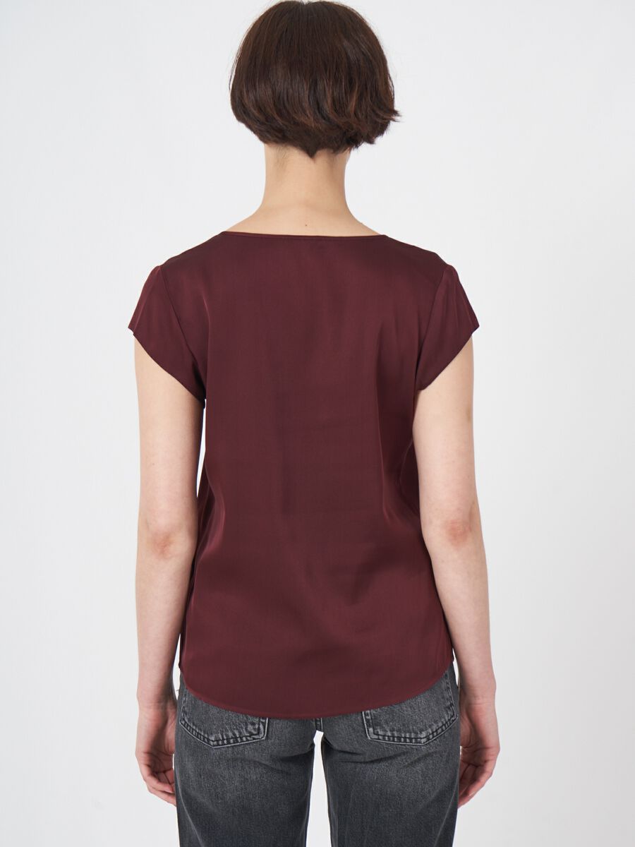 Short-sleeved silk top with pocket image number 27