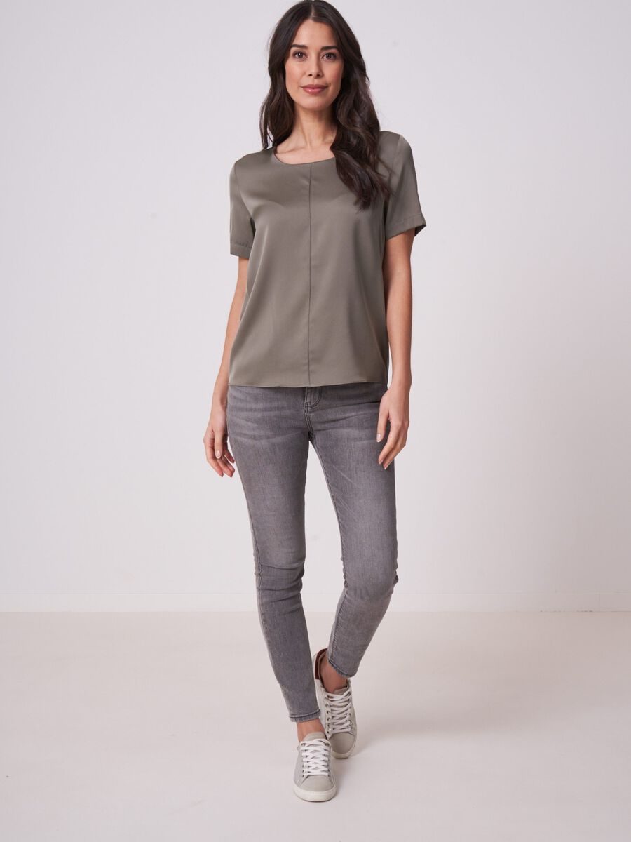 Flowy elastic silk top with string tie at back image number 3