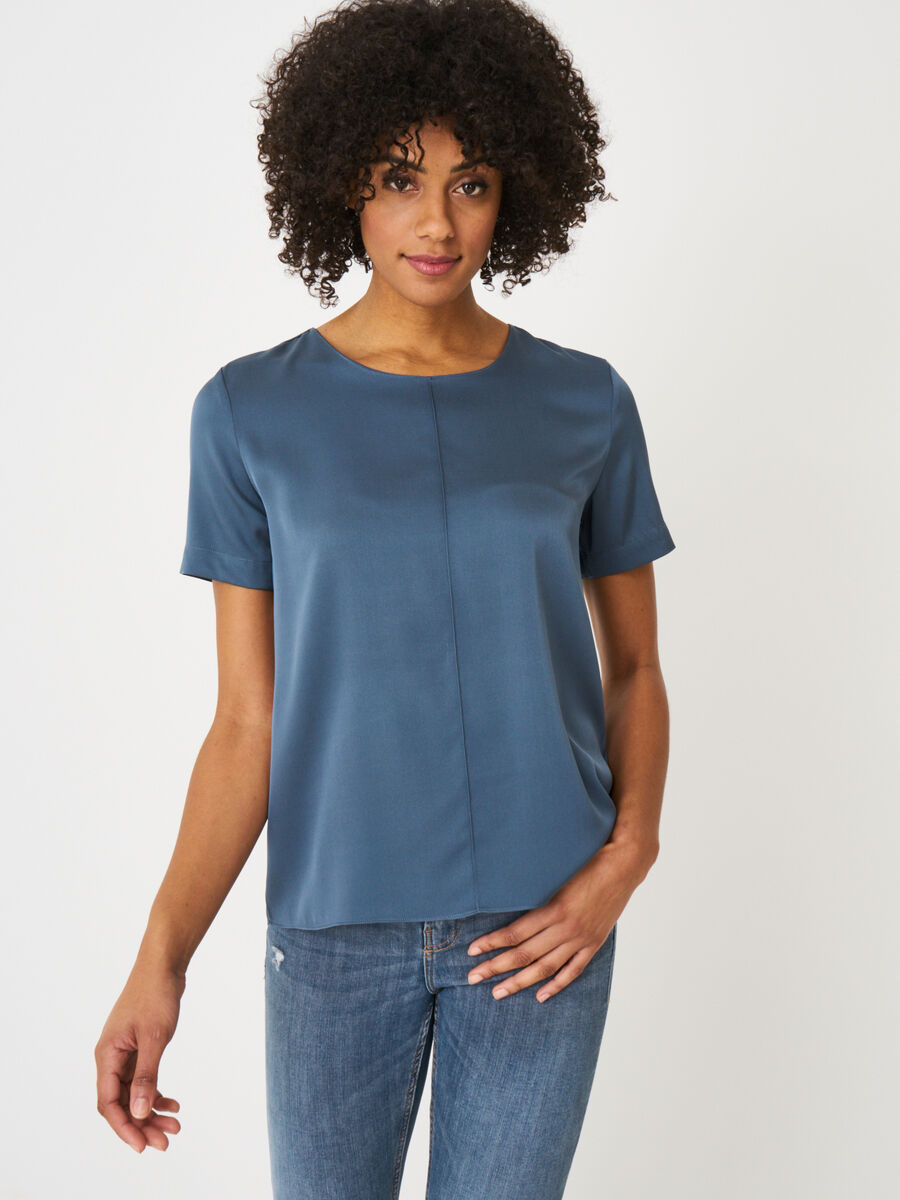 fictie vinger tuberculose Flowy elastic silk top with string tie at back