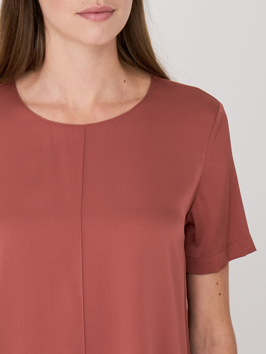 Flowy elastic silk top with string tie at back image number 2