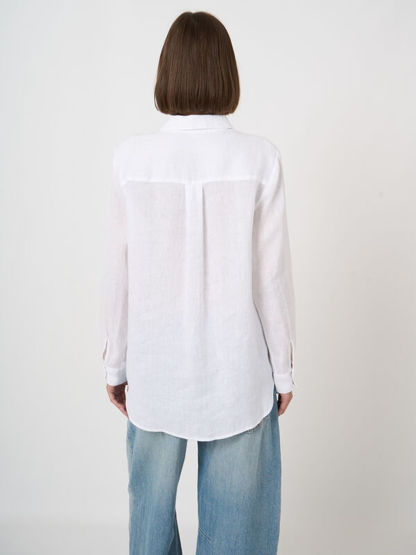 Pure linen women&rsquo;s blouse with chest pockets image number 4