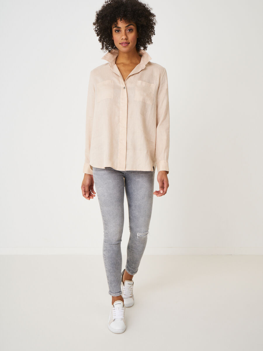 Basic pure linen blouse with breast pockets image number 3