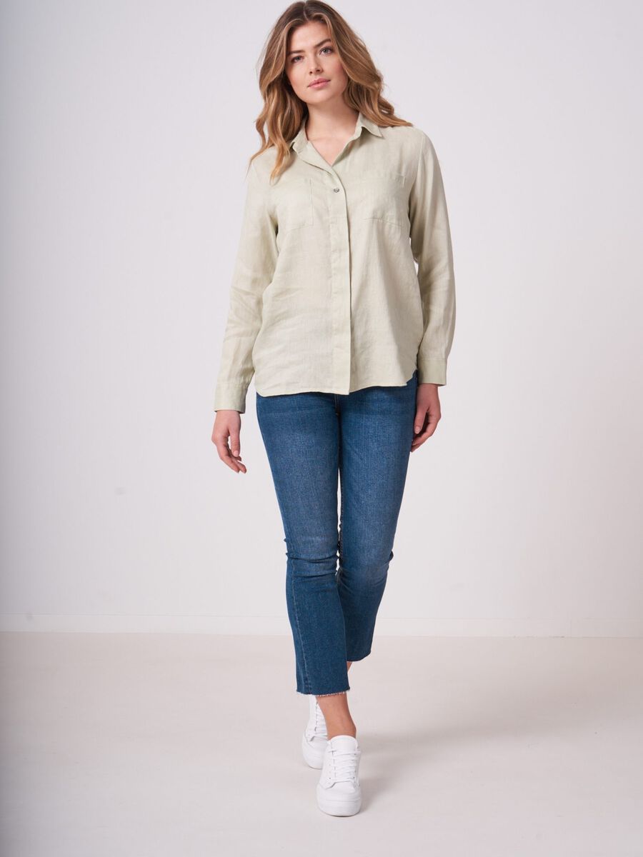 Basic pure linen blouse with breast pockets image number 3