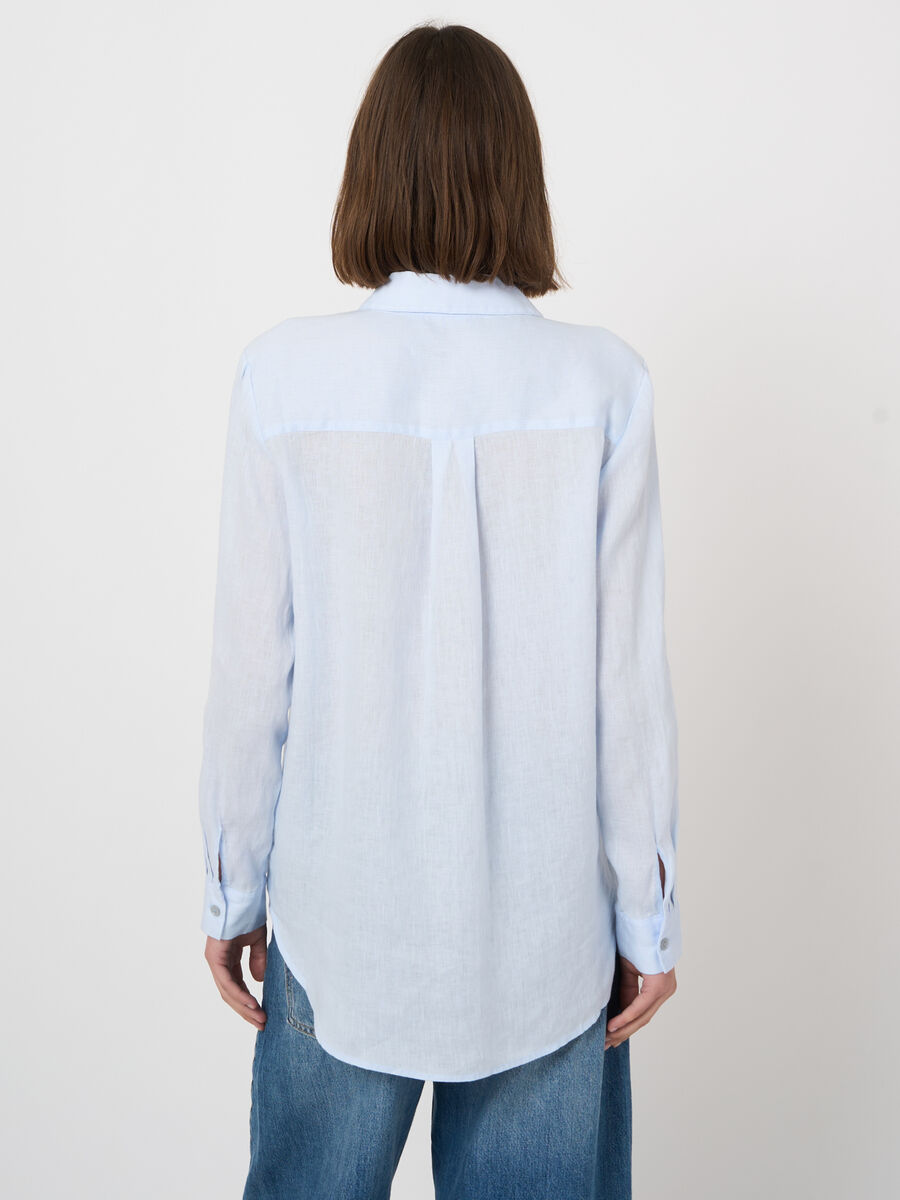 Pure linen women&rsquo;s blouse with chest pockets | repeat image number 3