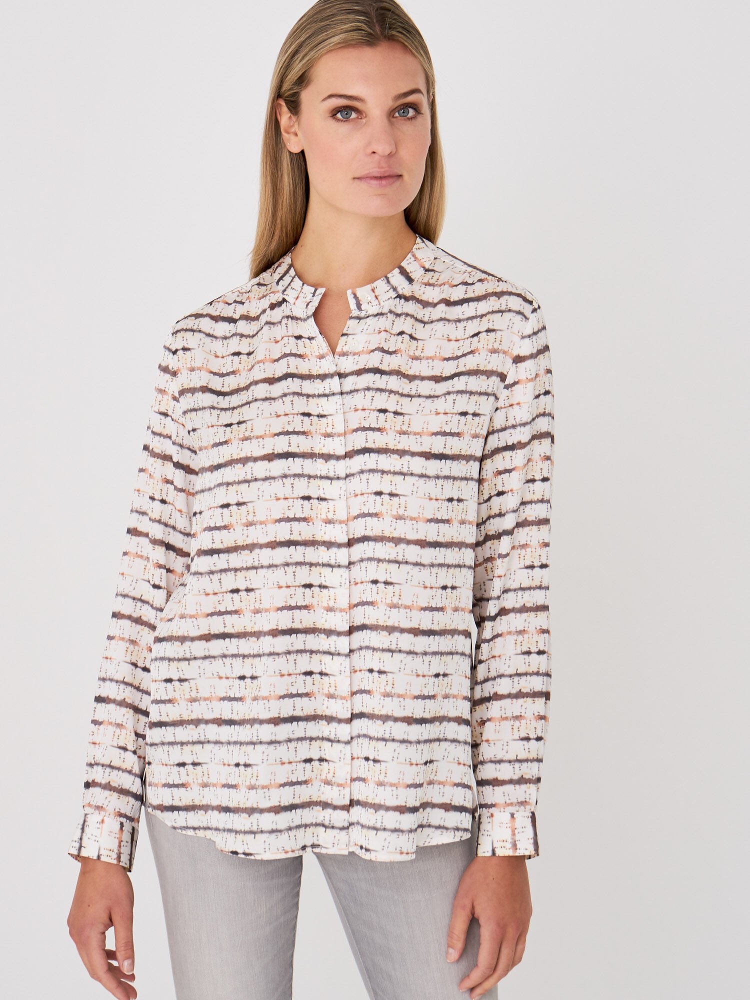 Satijnen zijden blouse met gestreepte tie dye print