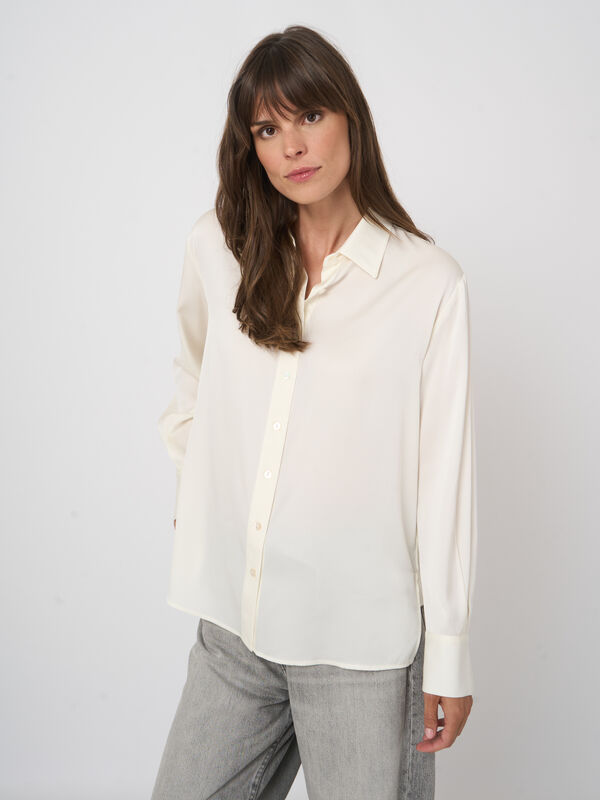 Chemise en soie femme &mdash; fentes c&ocirc;t&eacute;s & &eacute;l&eacute;gance repeat image number 1