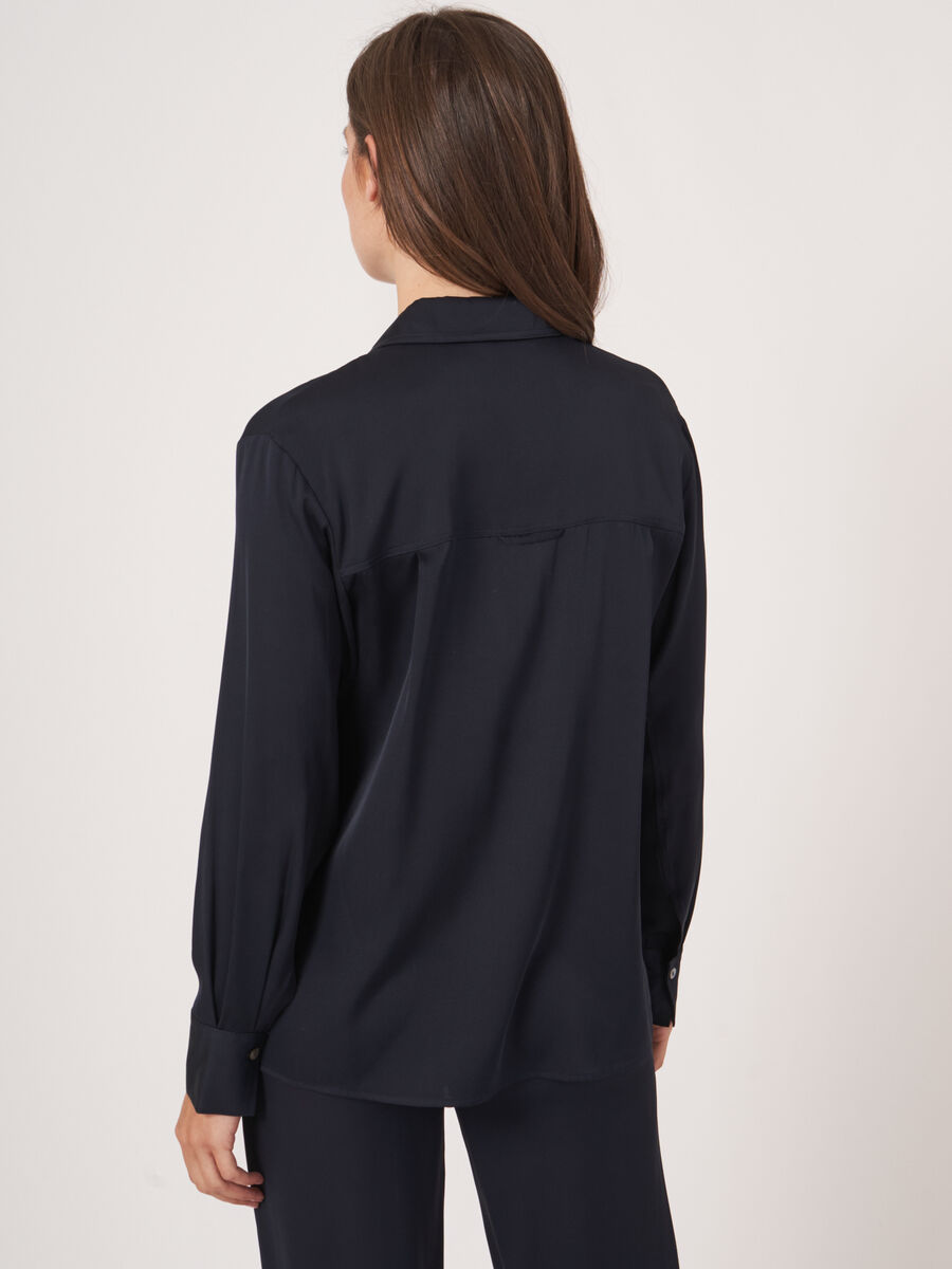 Silk shirt with side slits image number 107