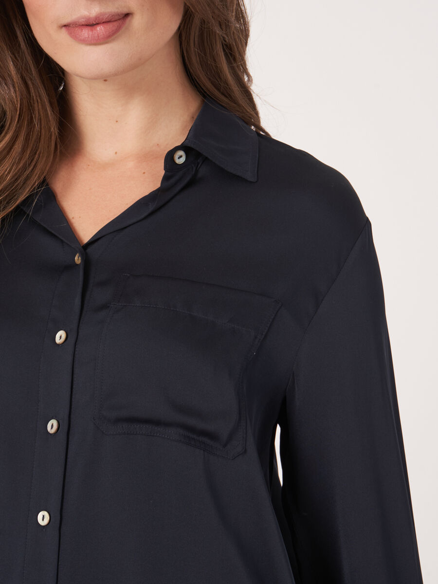 Silk shirt with side slits image number 108