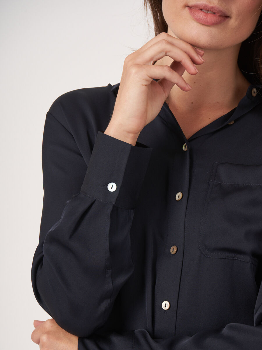 Silk shirt with side slits image number 109