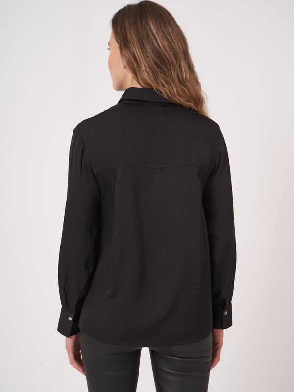 Chemise en soie femme — fentes côtés & élégance repeat image number 1