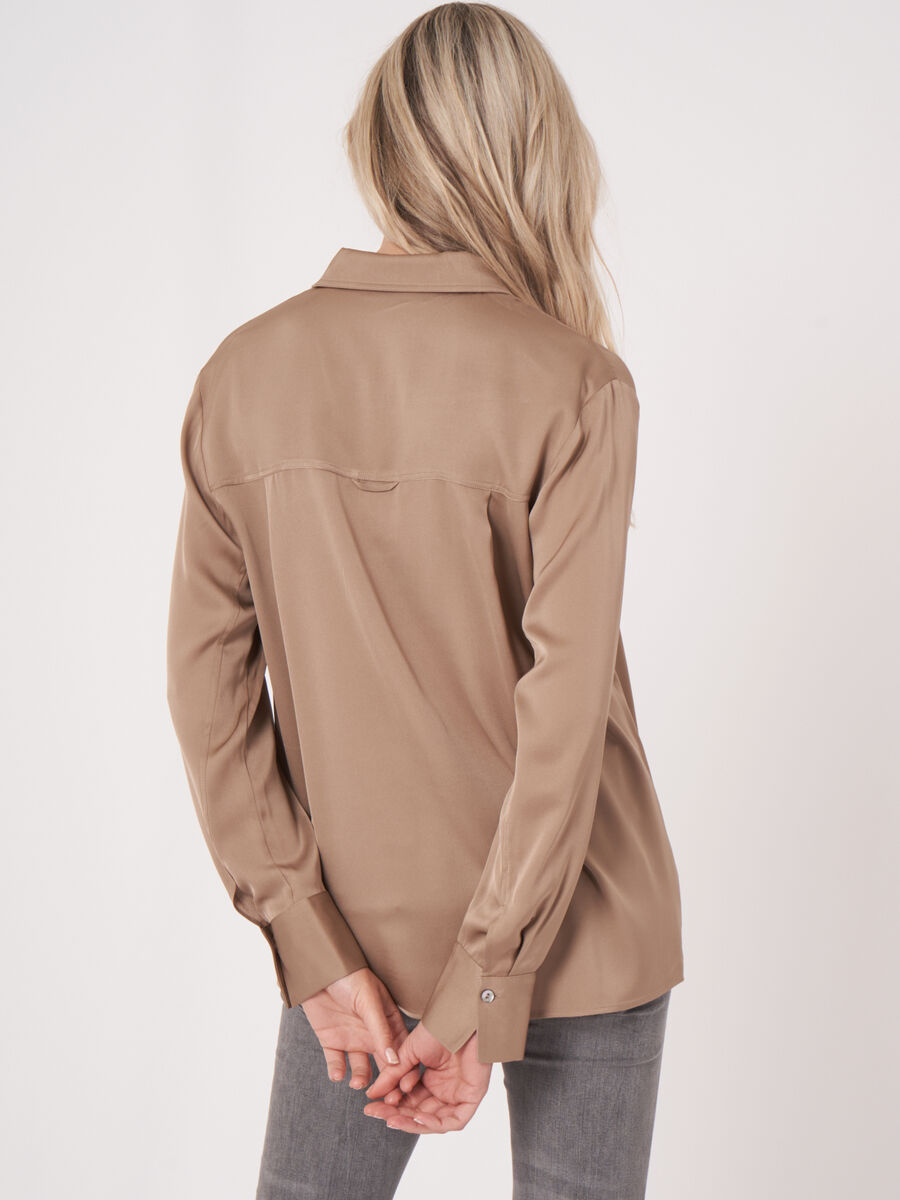 Silk shirt with side slits image number 95