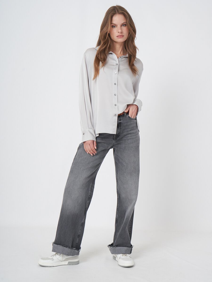 Silk shirt with side slits image number 1