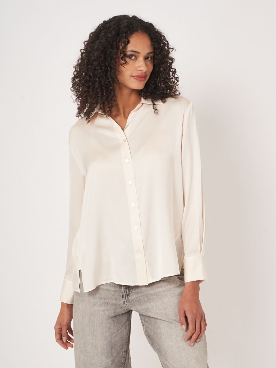 Silk shirt with side slits image number 18