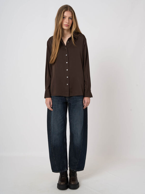 Stretchzijden blouse met zijsplitten image number 4