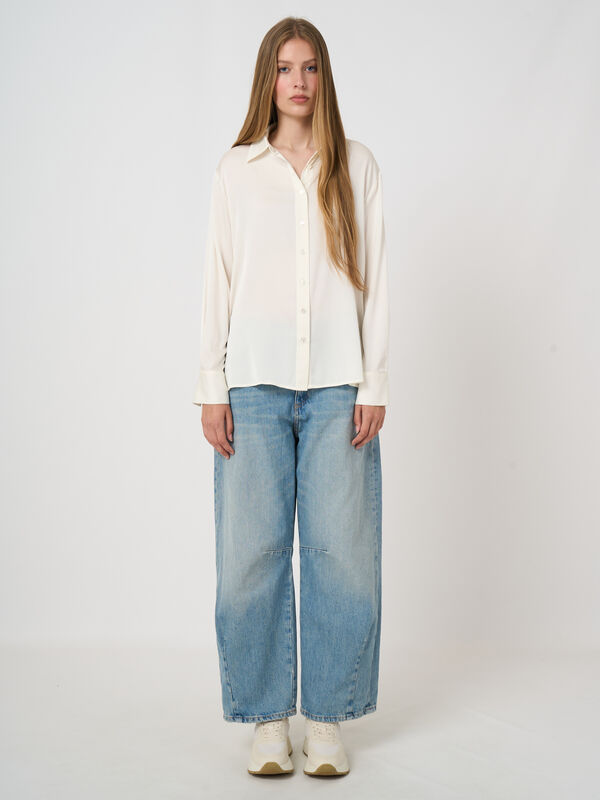 Stretch-Seidenbluse mit Seitenschlitzen image number 4