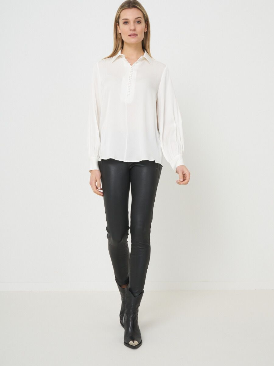 Zijden overhemd met knoopsluiting met gestoffeerde knopen image number 3