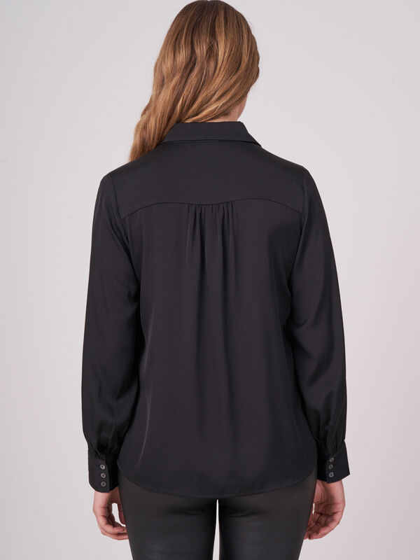 Seidenhemd mit Knopfleiste mit Schlaufen image number 1