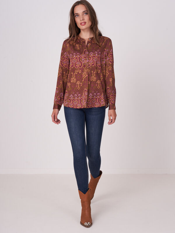 Silk buttoned blouse with ethnic print image number 3