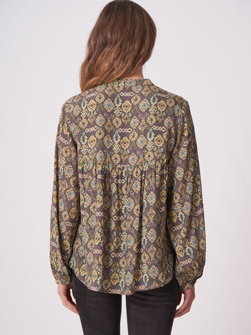 Blouse met ikat print