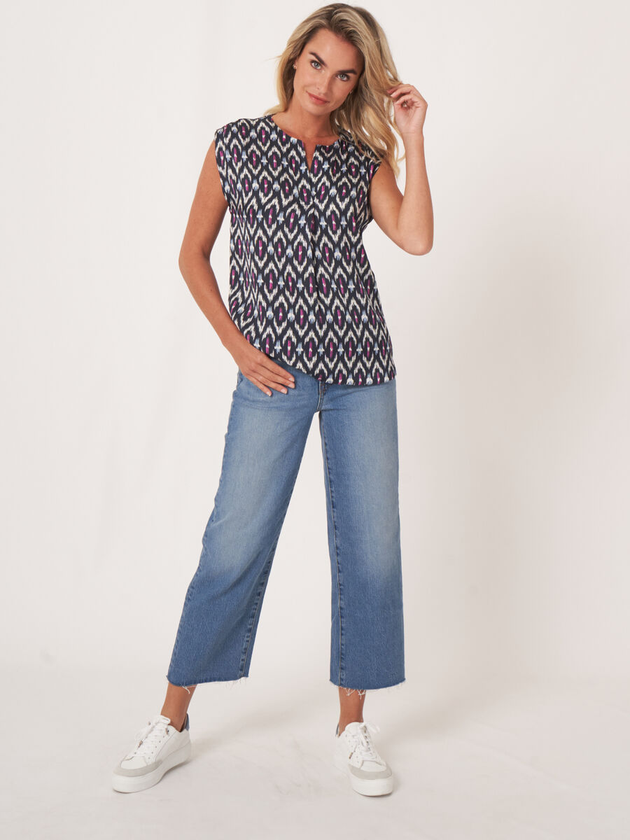 Seidentop mit Ikat-Print  image number 5