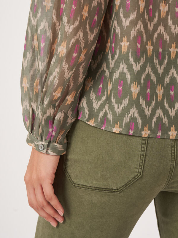Katoen zijdemix blouse met ikat print image number 5