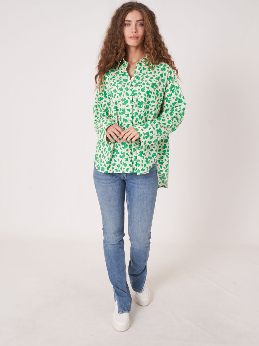 Chemise floral avec poches sur la poitrine image number 6