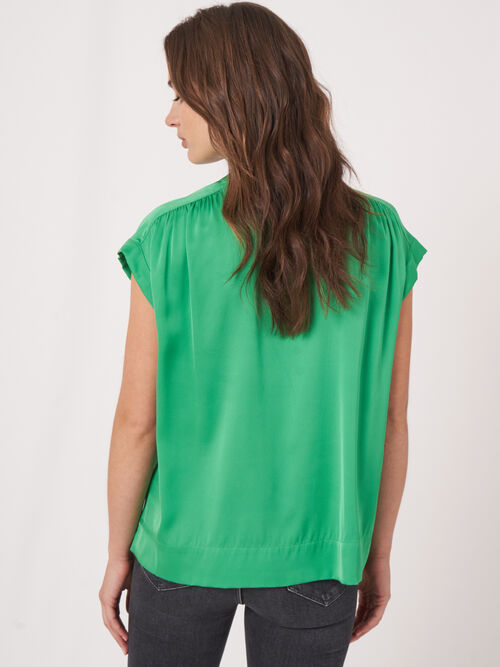 Oversized geknöpftes Blusentop aus Seide