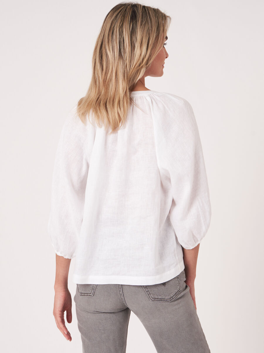Geknöpfte Leinenbluse mit Puffärmeln image number 1