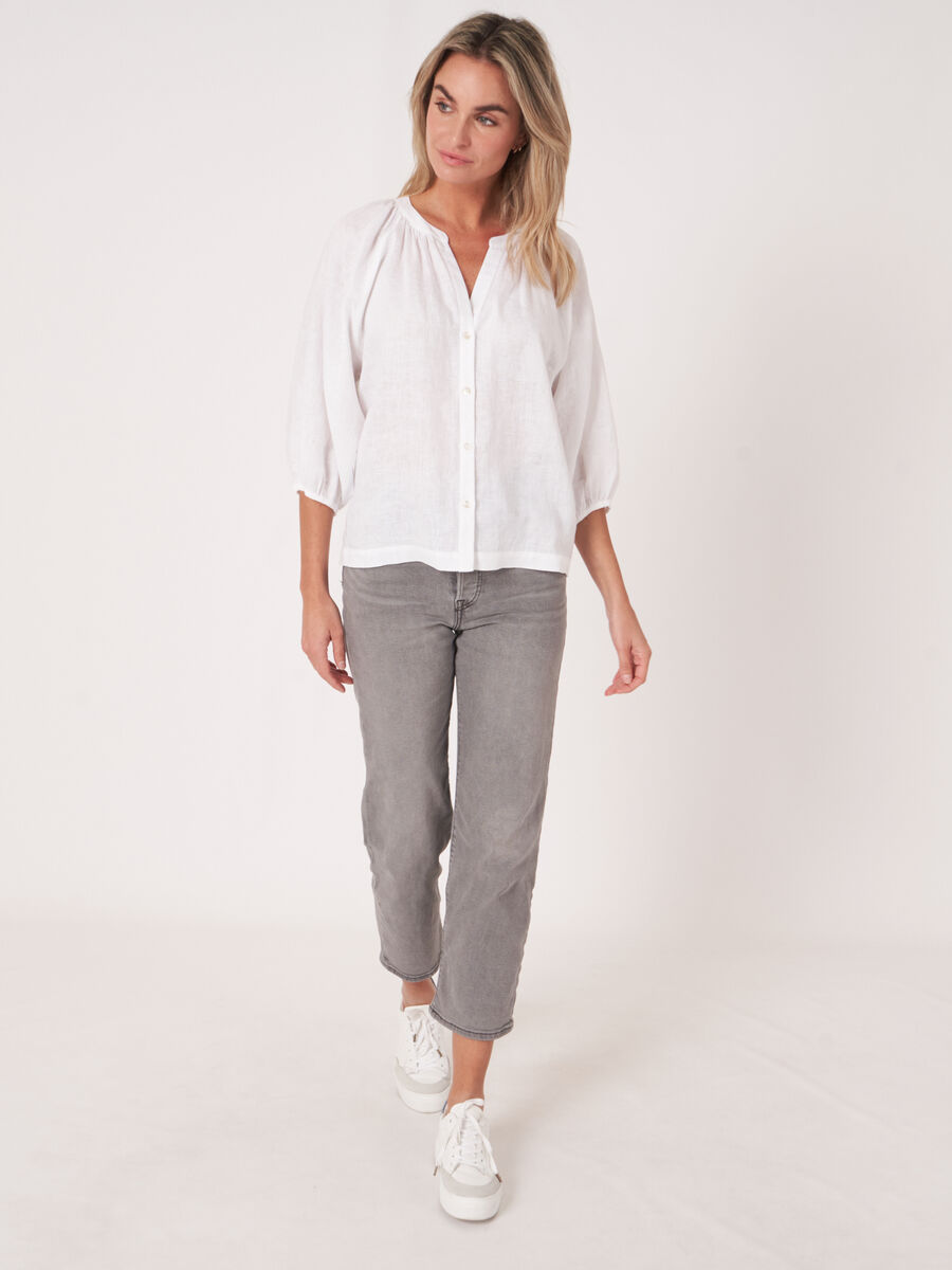 Geknöpfte Leinenbluse mit Puffärmeln image number 5