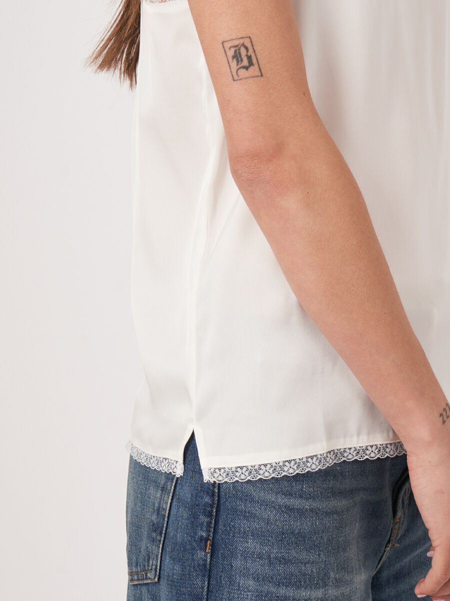 Zijden top met kant image number 2