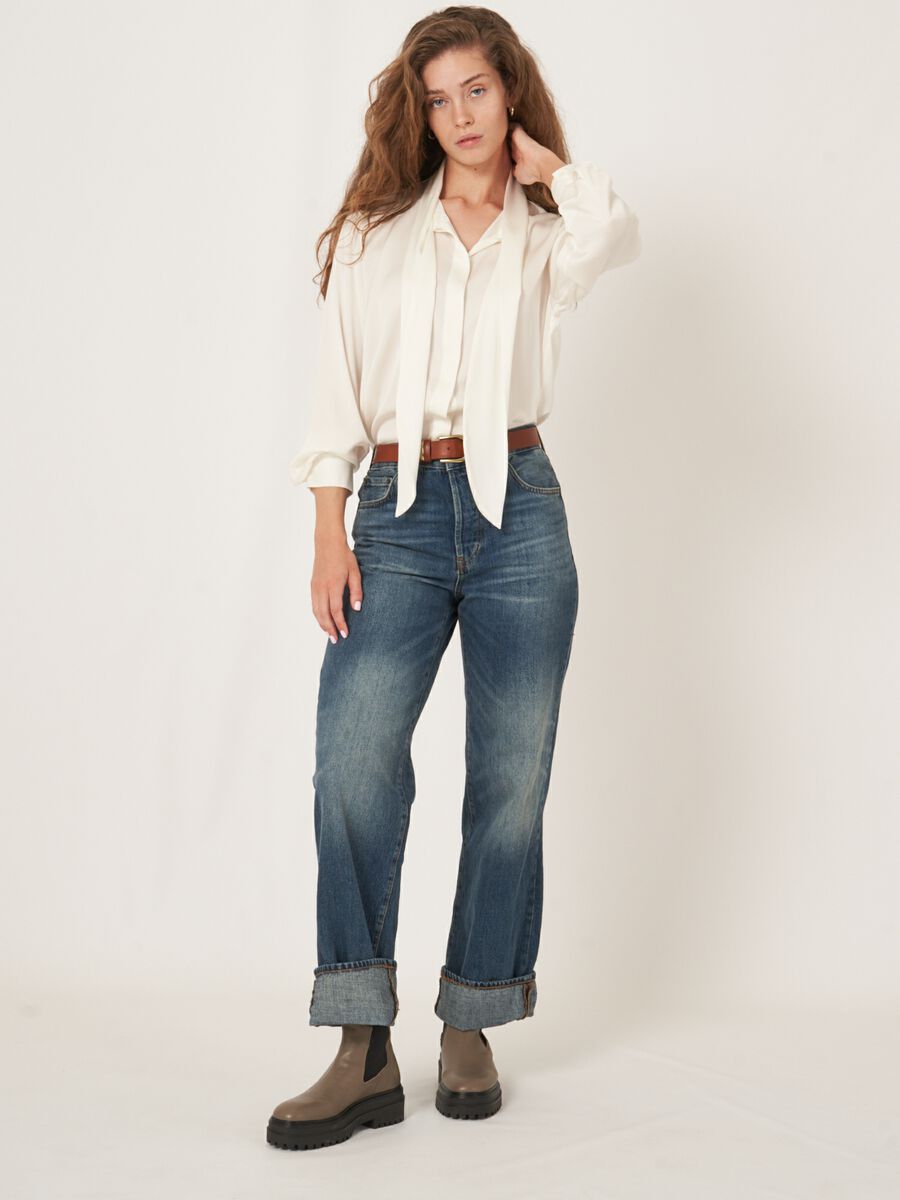 Zijden blouse met strikhals image number 5