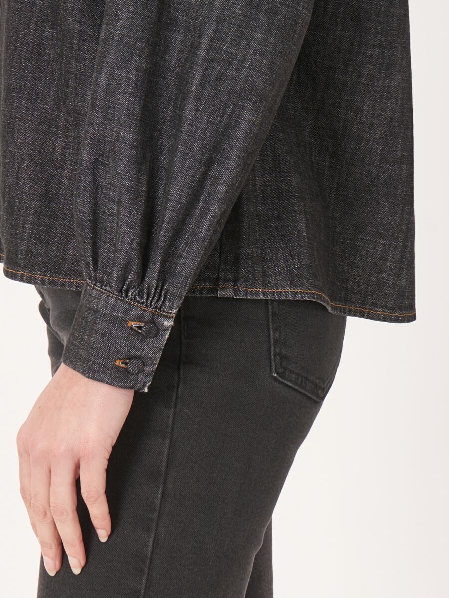 Jeans-Bluse mit Rüsche image number 3