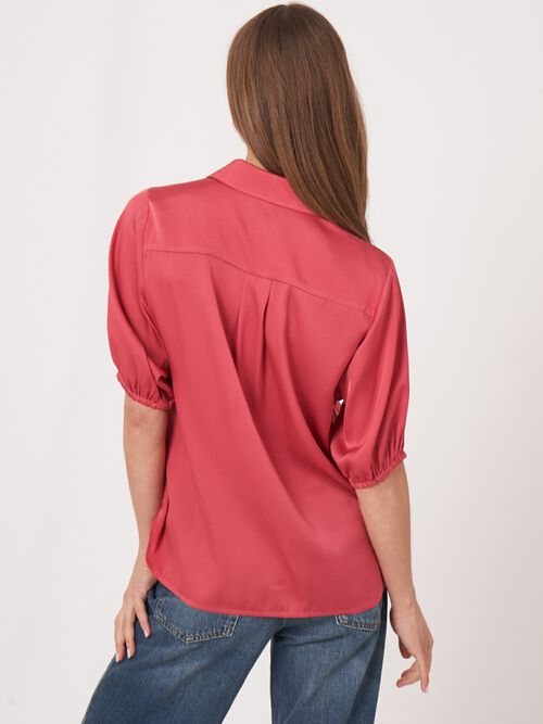 Locker geschnittene Hemdbluse mit Ärmeln mit elastischen Bündchen