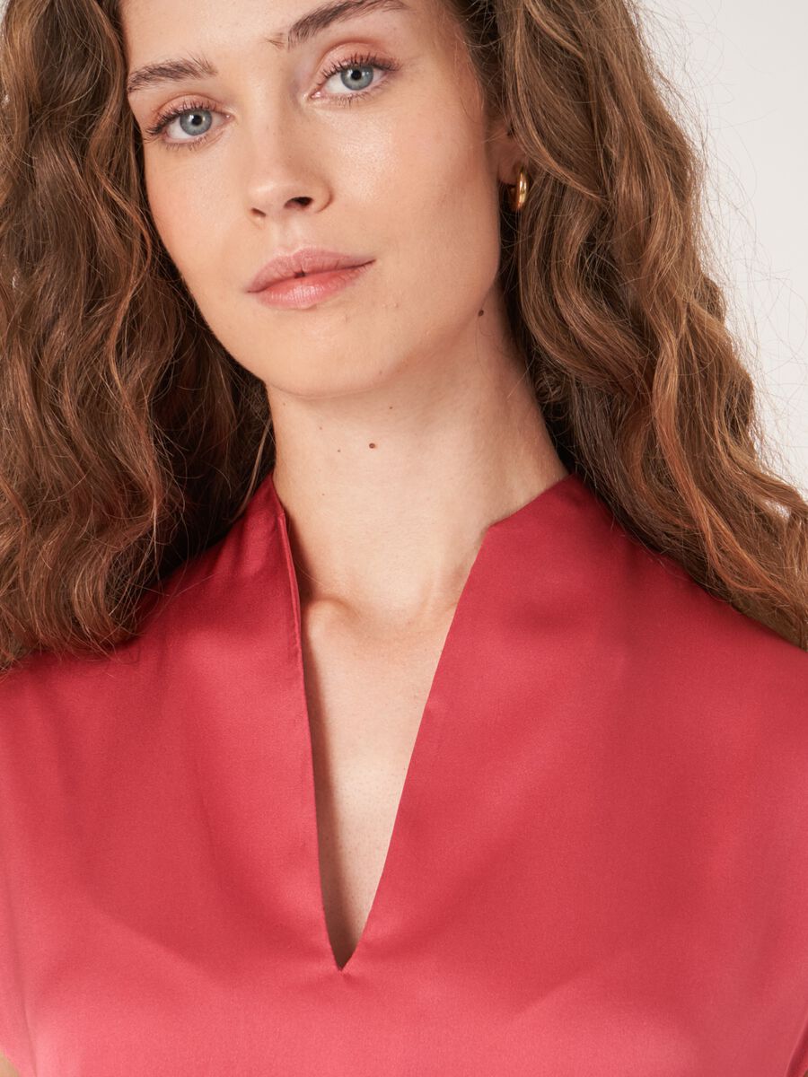 Top en soie sans manches avec encolure fendue image number 4