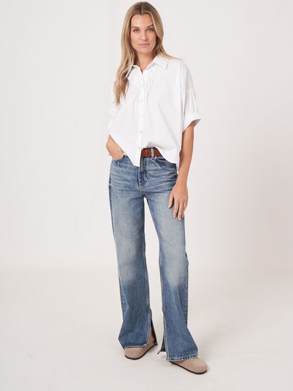 Weite Bluse mit Plissee-Details image number 5