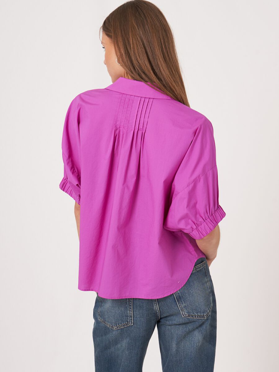 Weite Bluse mit Plissee-Details image number 1