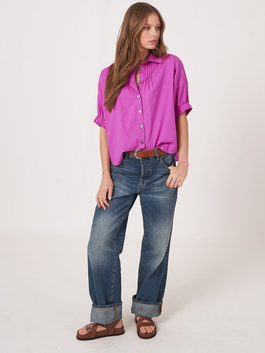 Weite Bluse mit Plissee-Details image number 4