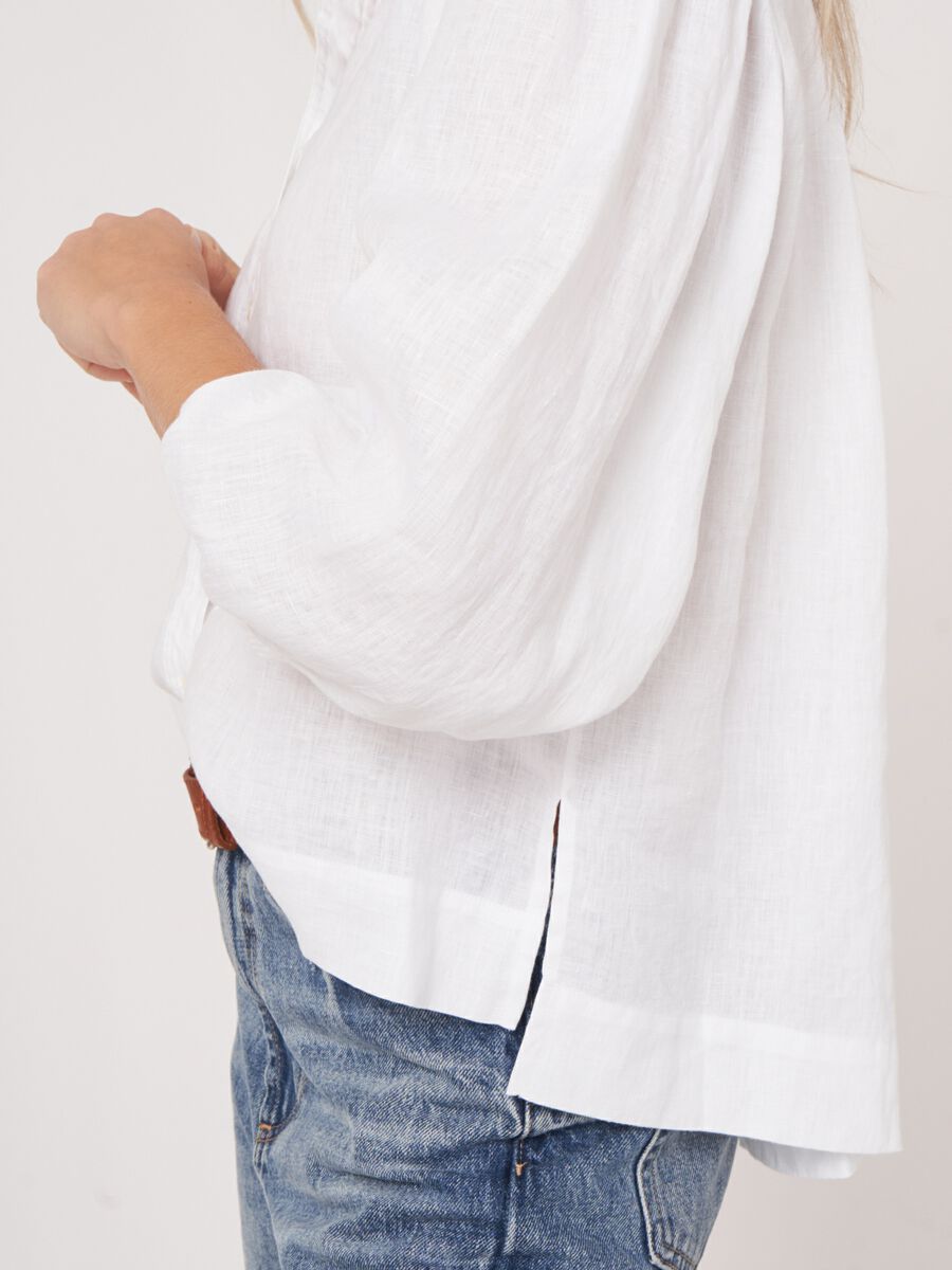 Linen blouse with stand-up collar and snap buttons image number 3