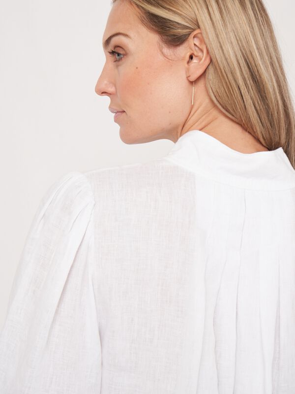 Linen blouse with stand-up collar and snap buttons image number 4