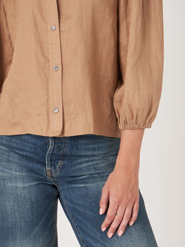 Chemisier en lin &agrave; col montant et boutons pression image number 5