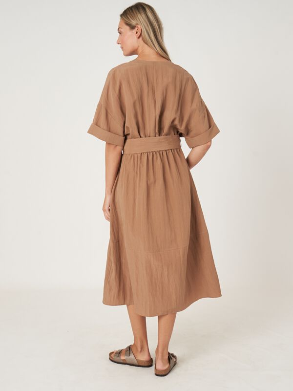 Jurk met wijde mouwen en ceintuur image number 2
