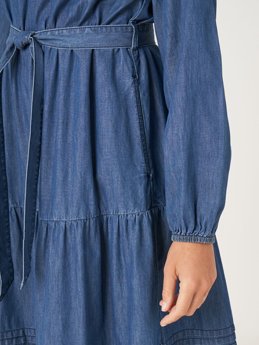 Middellange gelaagde denim jurk image number 3