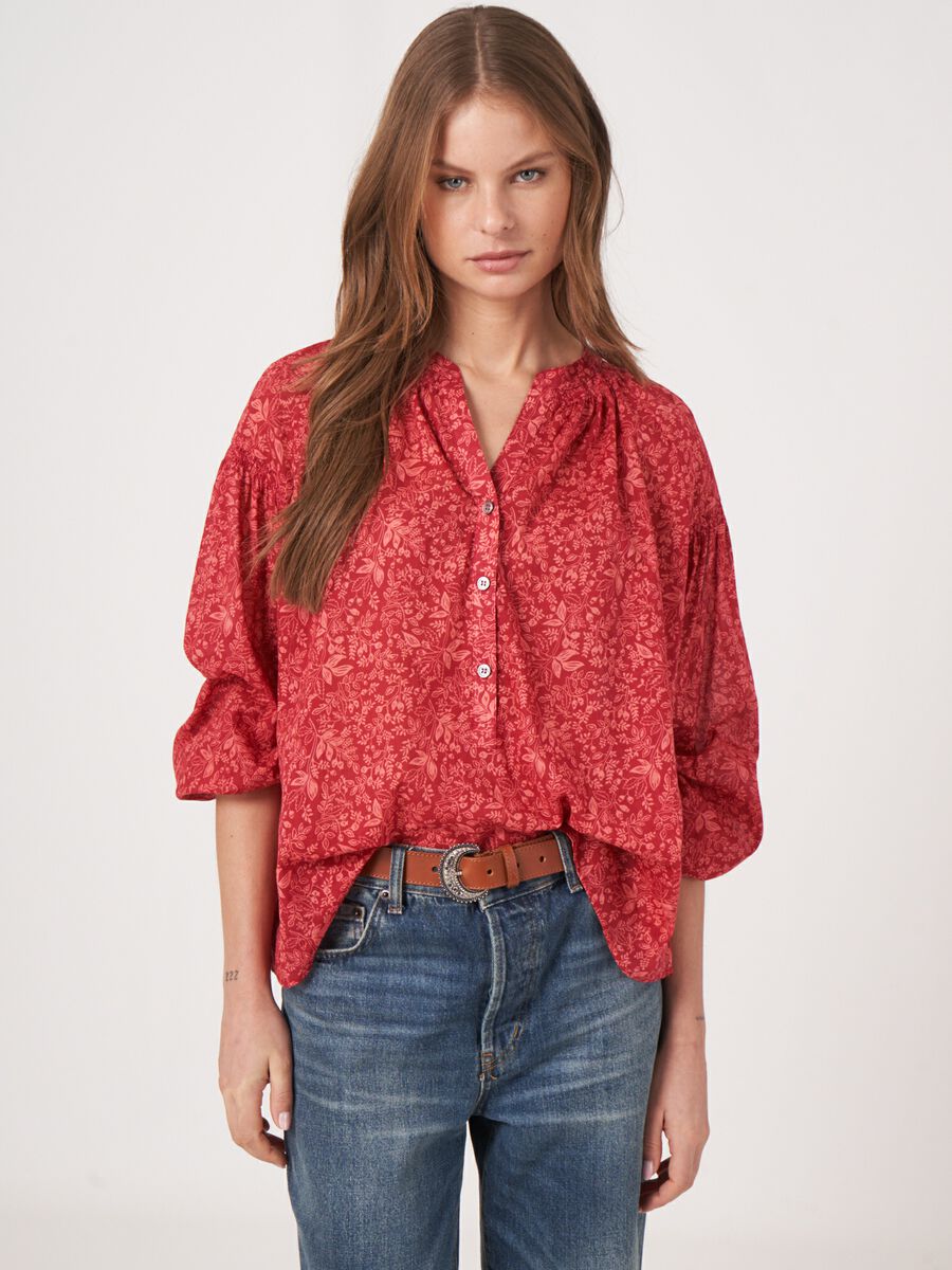 Floral blouse with buttoned neckline image number 0