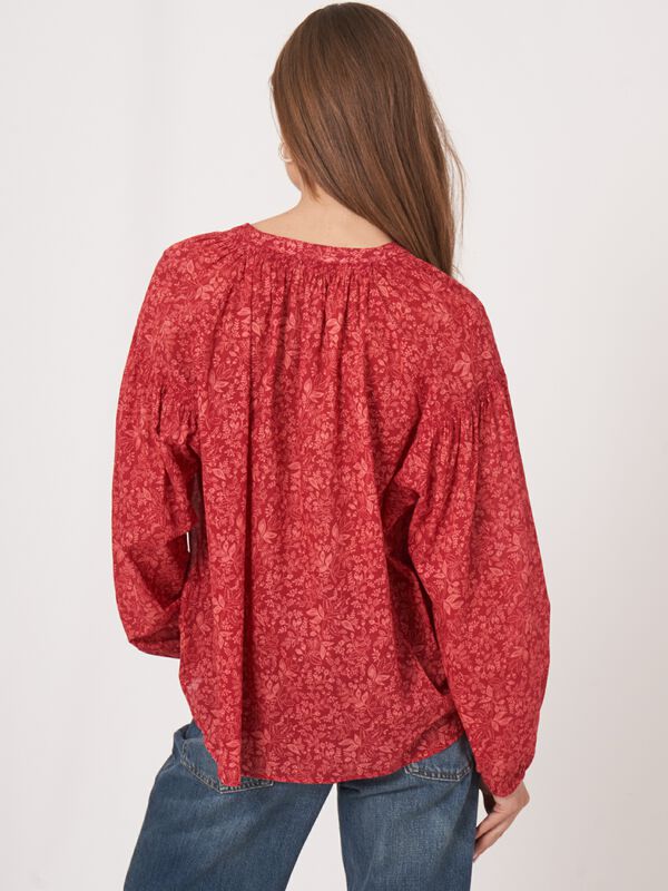 Bluse mit Blumendruck und geknöpftem Ausschnitt image number 1