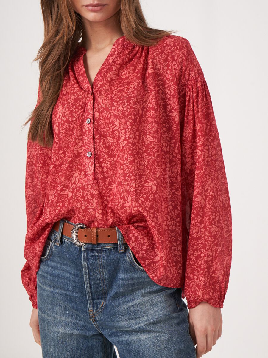 Bluse mit Blumendruck und geknöpftem Ausschnitt image number 2