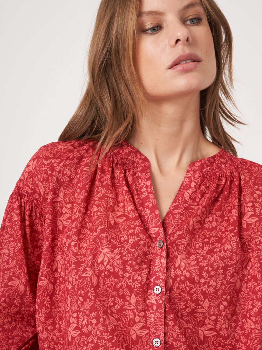 Bluse mit Blumendruck und geknöpftem Ausschnitt image number 3