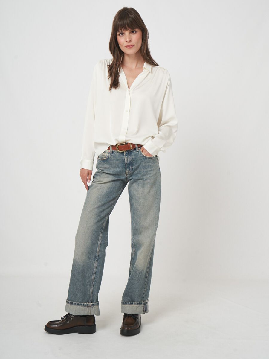 Zijden blouse met losse pasvorm image number 4