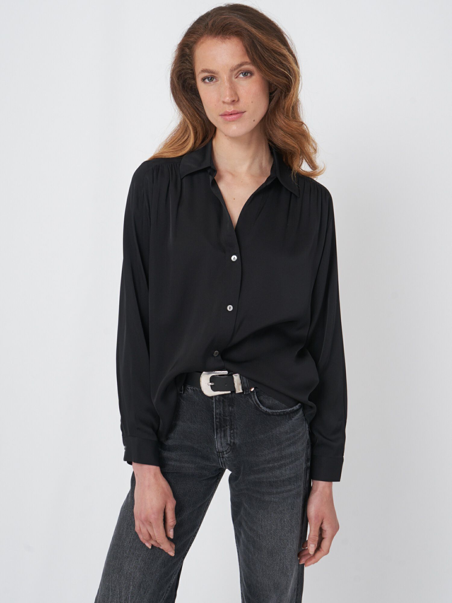 Loose fit zijden overhemdblouse