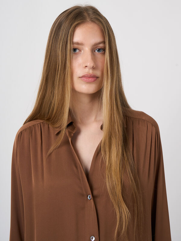 Stretchzijden blouse met knoopsluiting image number 0